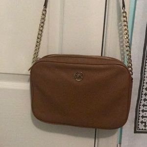 michael kor's crossbody purse